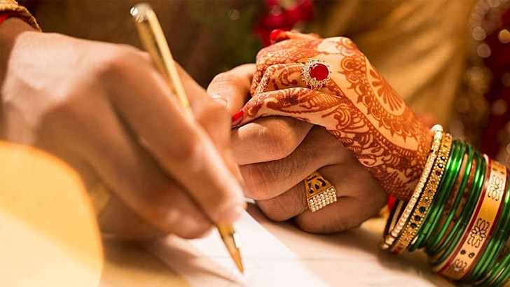 স্ত্রীকে প্রেমিকের সঙ্গে বিয়ে দিলেন স্বামী